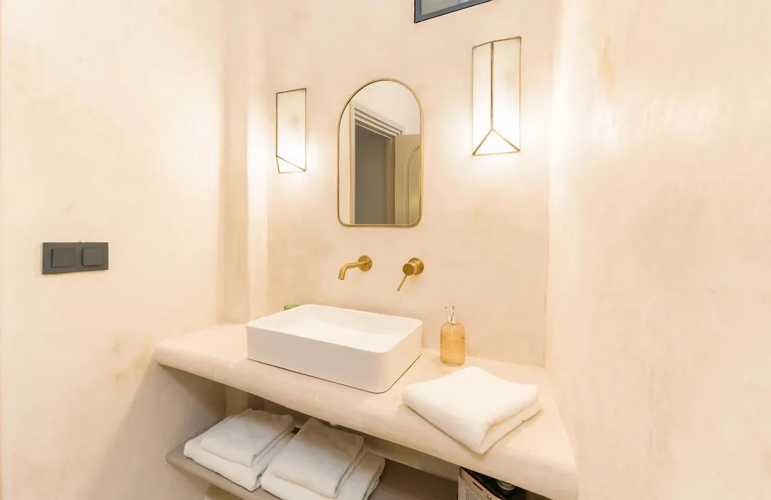 Riad Amira Victoria-1